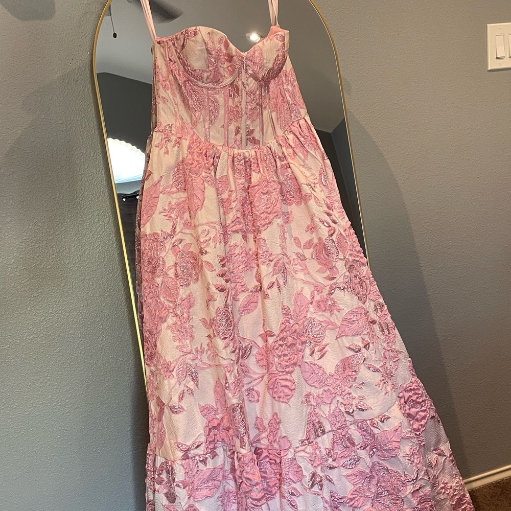 Elegant Pink Floral Lace Prom Dress